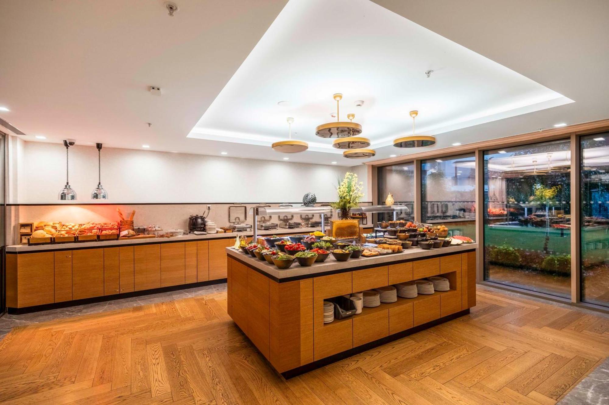 Radisson Residences VadИстанбул Екстериор снимка