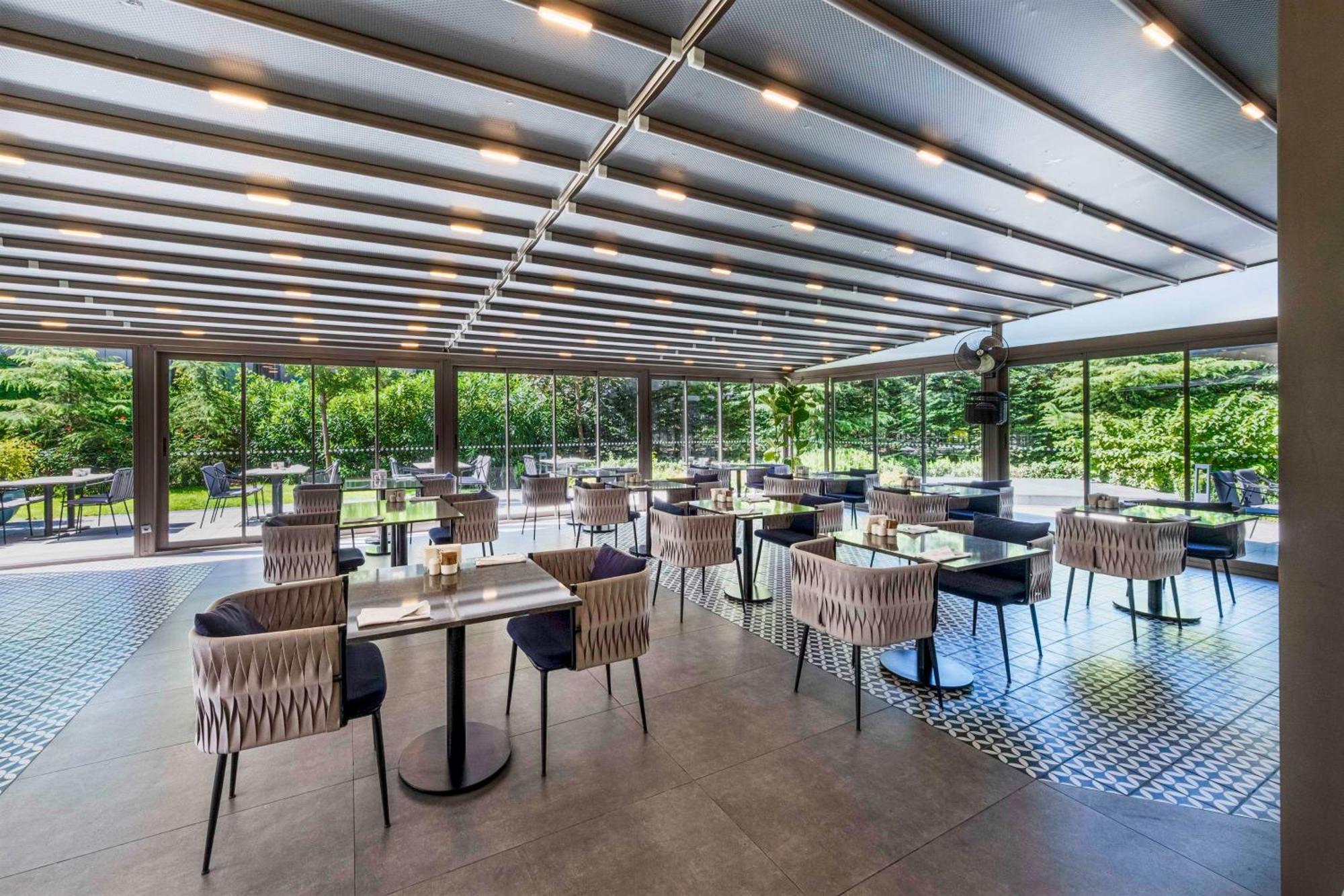 Radisson Residences VadИстанбул Екстериор снимка